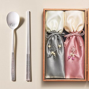국산 [도도예] H.jin 다온 백수백복 부부 은수저 2인용 세트 장수기원 실버 은수저세트 (선물 포장) 단체 기념품 답례품 기프트