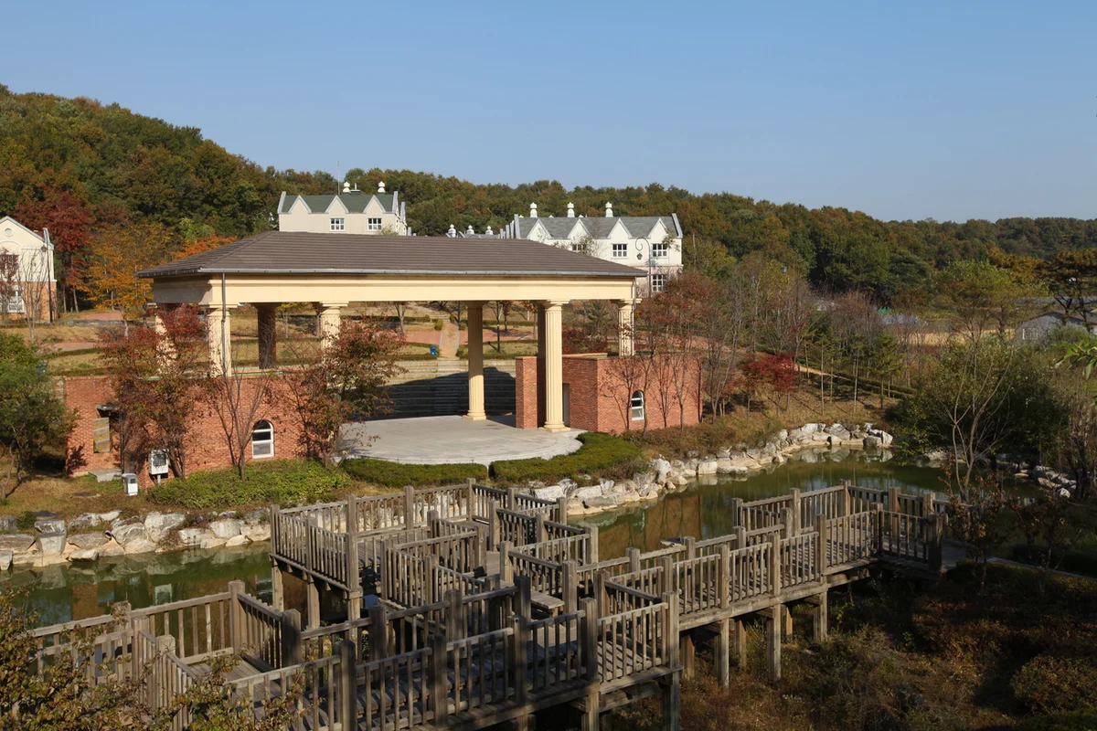 첨단지구 공연 (출처 : 한국관광공사)