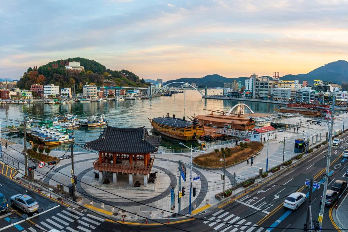 수영 반려견 동반 (출처 : 한국관광공사)
