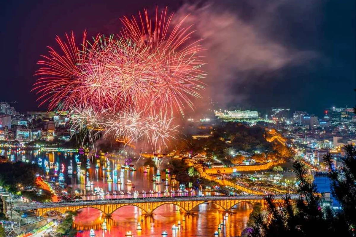 진주성 - 2월 경남 축제 여행